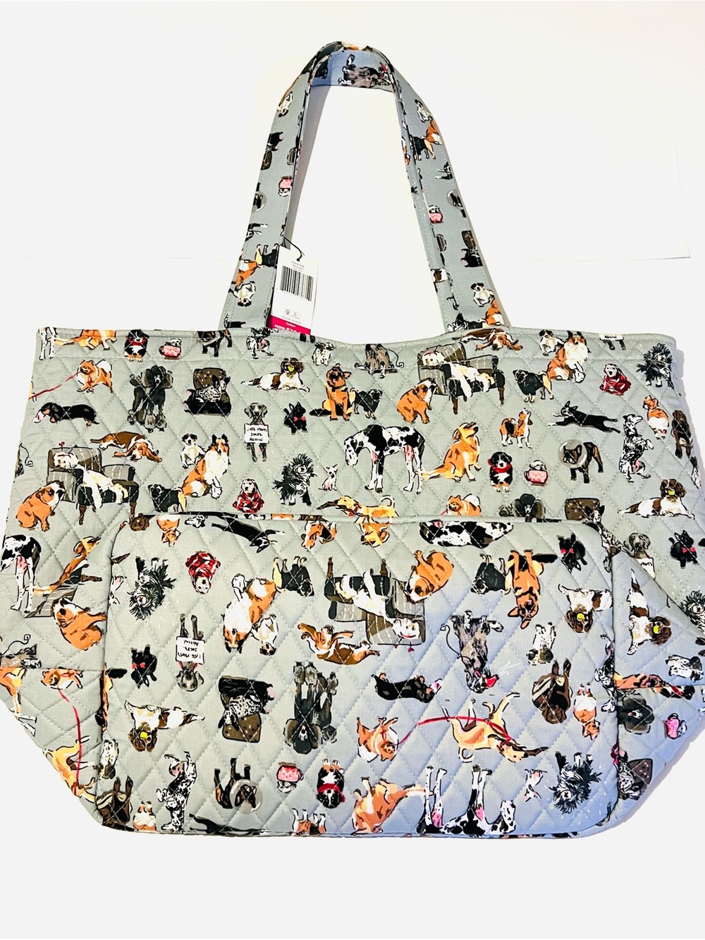 Vera Bradley
Grand Tote
"DOG SHOW"
NWT
Color is grey with a hint of blue (IMO)